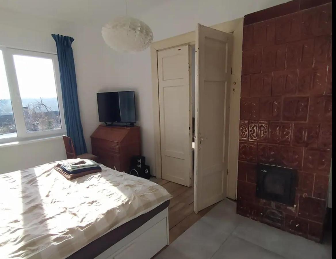 Hillside View House With Garden, Private Parking, Quiet Location - 12 Min To Old Town Anytime, Long Welcome Holiday home *
