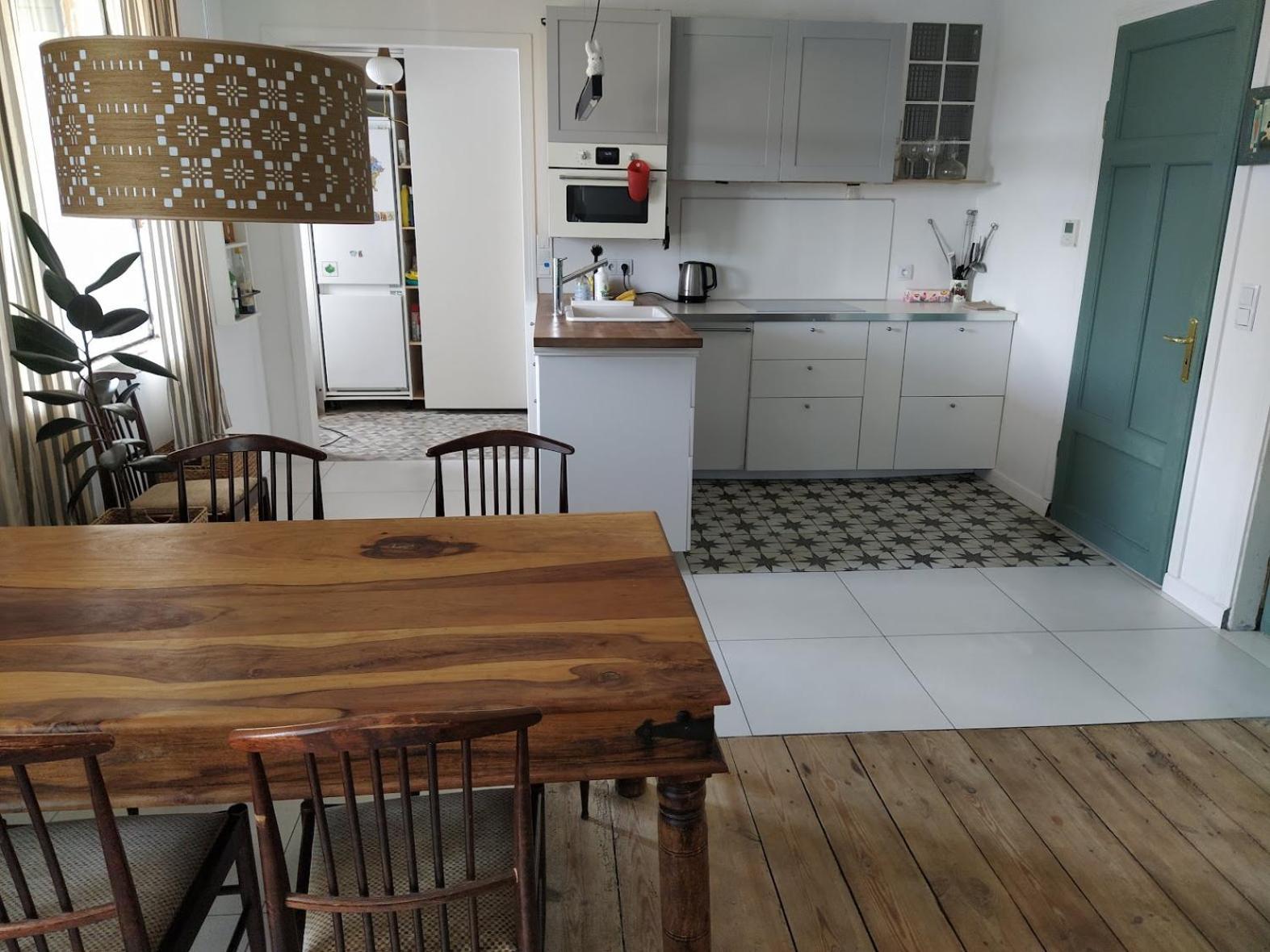 Hillside View House With Garden, Private Parking, Quiet Location - 12 Min To Old Town Anytime, Long Welcome Holiday home *
